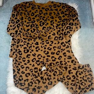 Leopard matching pajama set